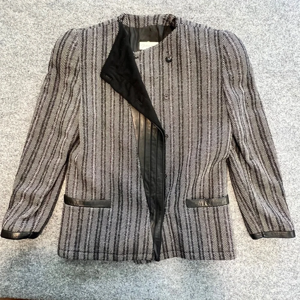 Jenny Vintage  Blazer Womens 6 Black  Leather Trim Asymmetrical Button‎